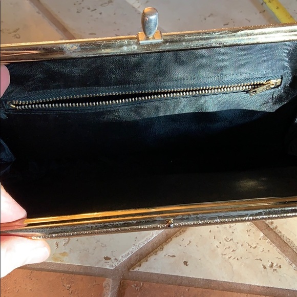 VINTAGE Gold Clutch - Picture 4 of 7